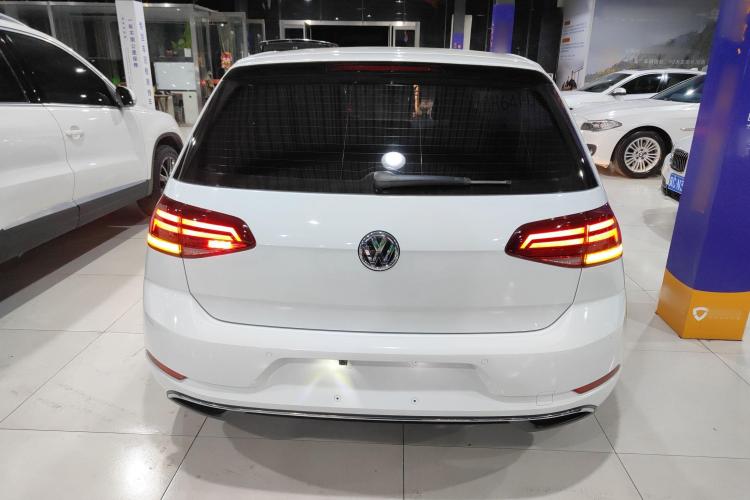 大众 高尔夫 2018款 230TSI 自动舒适型车身外观6