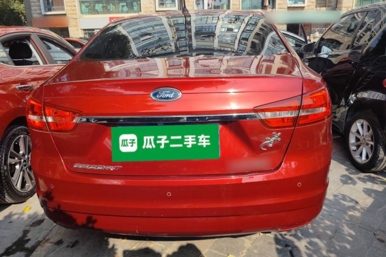 福特 福睿斯 2017款 幸福版 1.5L 自动时尚型车身外观6