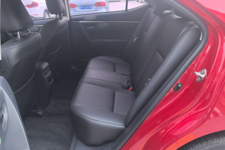 丰田 卡罗拉 2017款 改款 1.2T S-CVT GL中控内饰21