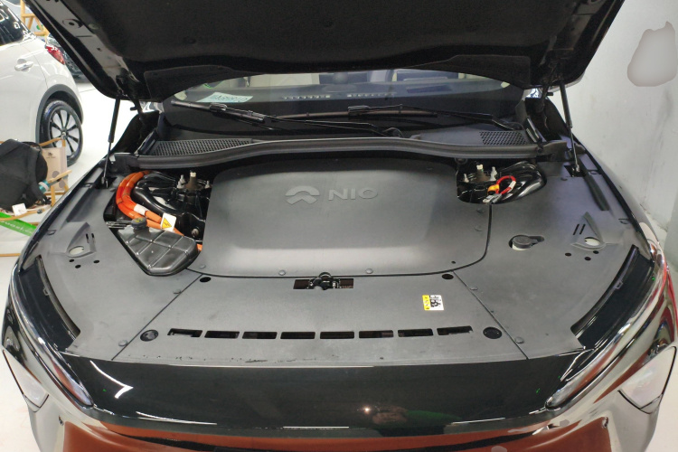 蔚来ET7 2022款 100kWh机舱底盘24