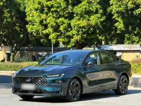 福特 蒙迪欧 2023款 1.5T E-混动 ST-Line