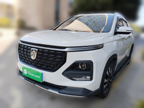 宝骏530 2020款 1.5T CVT尊贵互联型 7座