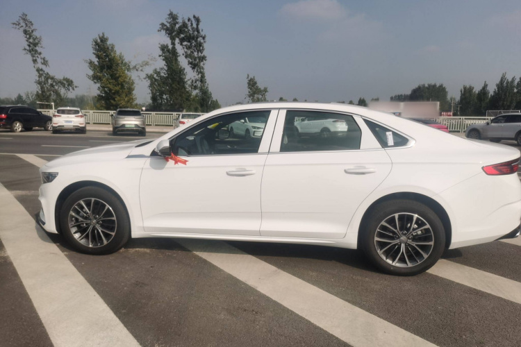 吉利汽车 星瑞 2025款 东方曜 1.5TD 扶摇版车身外观6005