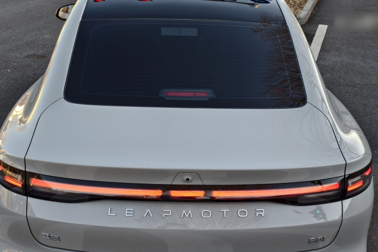 零跑汽车 零跑B01 2025款 650悦享版车身外观6012