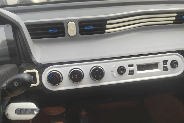 五菱汽车 宏光MINIEV 2022款 自在款 磷酸铁锂局部细节16