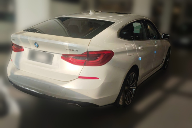 宝马6系GT 2022款 630i 豪华设计套装车身外观7