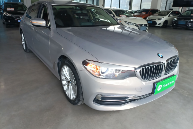 宝马5系 2020款 525Li 豪华套装车身外观3