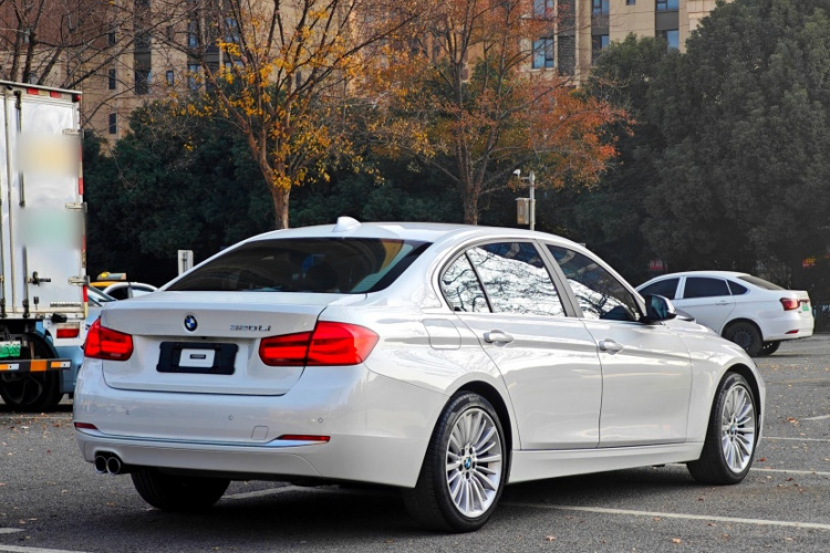 宝马3系 2018款 320Li 时尚型车身外观6006