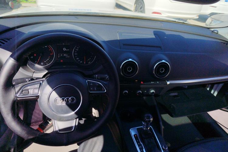 奥迪A3 2014款 Sportback 35 TFSI 自动时尚型中控内饰12