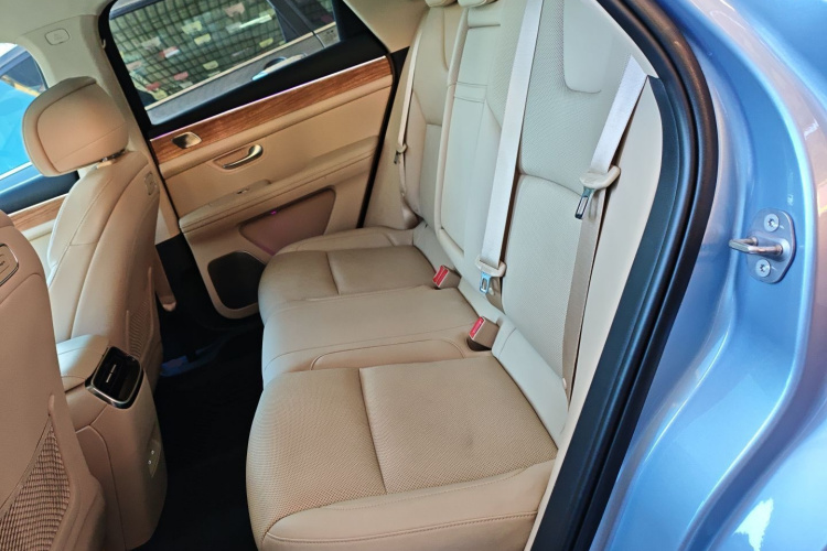 鸿蒙智行 问界M5 2023款 纯电四驱智驾版中控内饰21