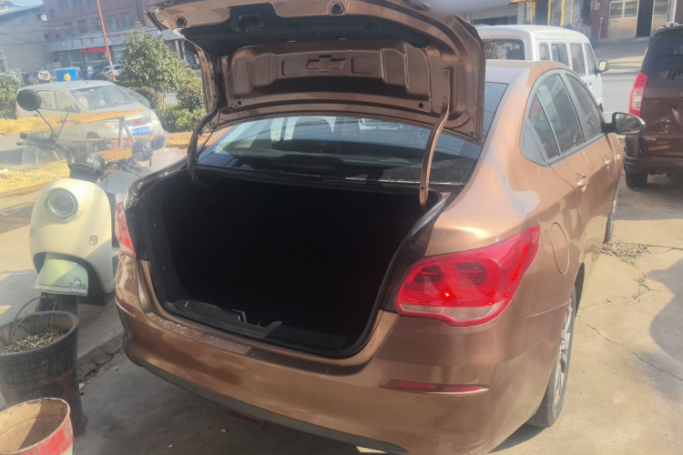 雪佛兰 科沃兹 2016款 1.5L 自动欣尚版机舱底盘23