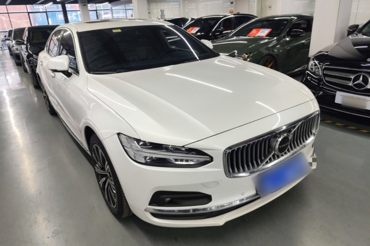 沃尔沃S90 2021款 B5 智远豪华版车身外观3