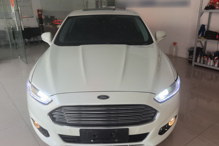 福特 蒙迪欧 2013款 2.0L GTDi200时尚型车身外观2