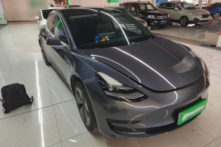 特斯拉 Model 3 2019款 标准续航后驱升级版车身外观3