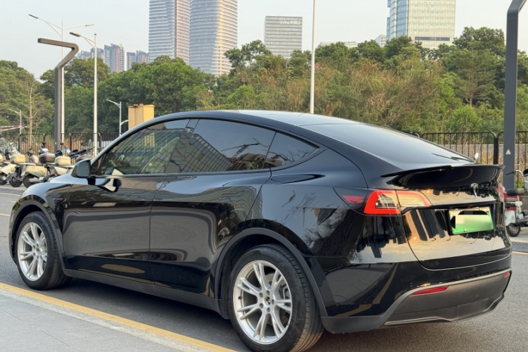 特斯拉 Model Y 2022款 改款 后轮驱动版车身外观6007