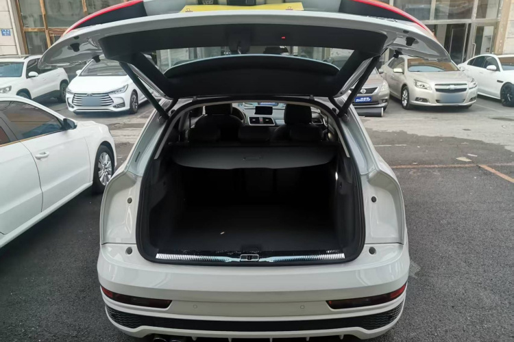 奥迪Q3 2018款 35 TFSI 时尚型典藏版中控内饰7005