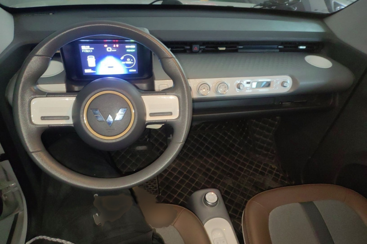 五菱汽车 宏光MINIEV 2022款 GAMEBOY 200km 玩咖款 磷酸铁锂中控内饰7002