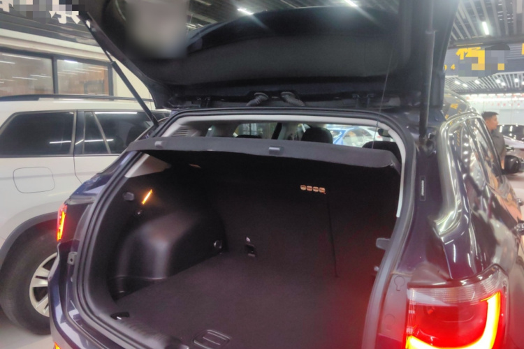 Jeep 指南者 2020款 220T 自动领先版局部细节23