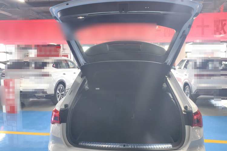 奥迪Q3 2025款 quattro 45周年典藏版 40TFSI 时尚动感型中控内饰7004