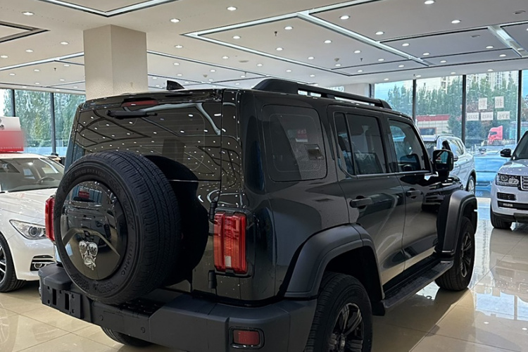 坦克300 2023款 越野版 2.0T 征服者车身外观6001