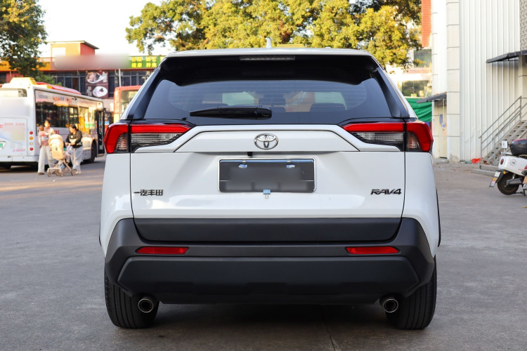 丰田 RAV4荣放 2023款 2.0L CVT两驱都市版车身外观6004