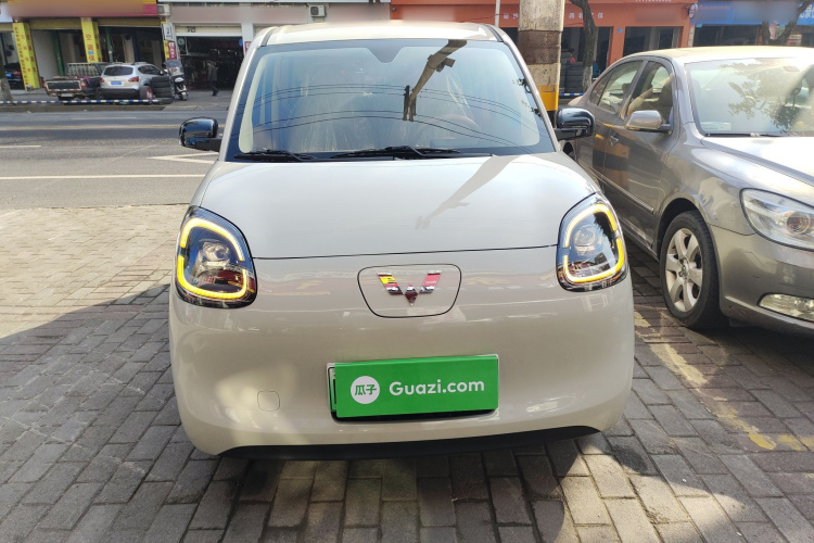 五菱汽车 宏光MINIEV 2025款 四门版 臻享+款车身外观2