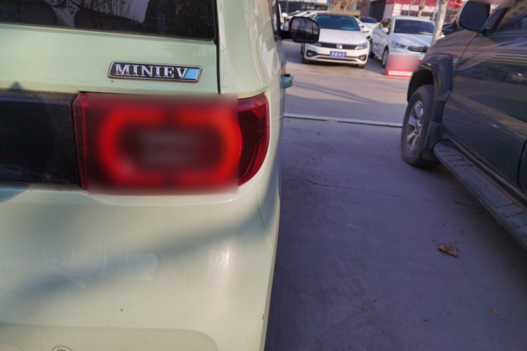 五菱汽车 宏光MINIEV 2021款 马卡龙时尚款 磷酸铁锂车身外观9