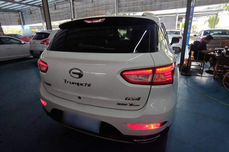 广汽传祺 传祺GS4 2016款 235T G-DCT豪华版车身外观6004