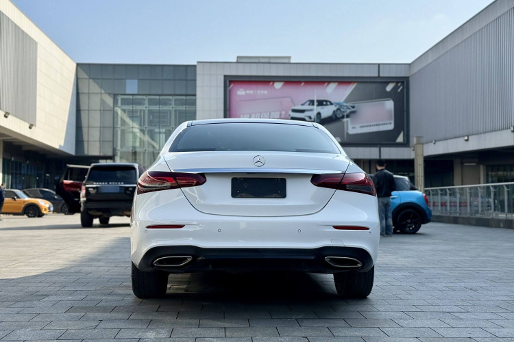 奔驰E级(进口) 2023款 E 260 时尚型运动版车身外观6006