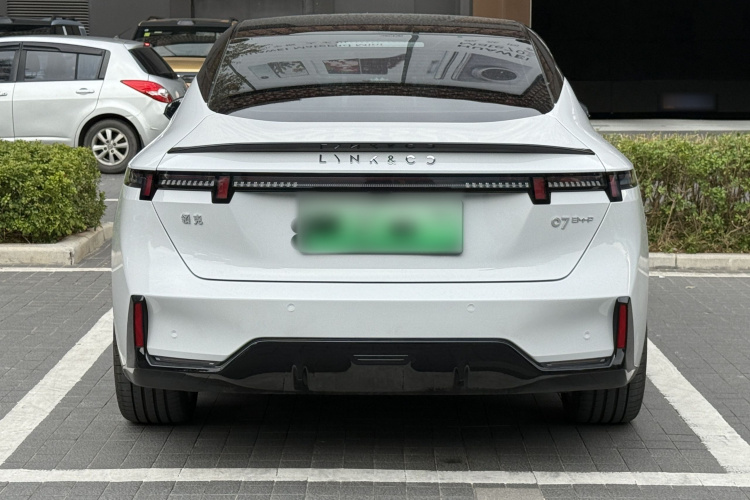 领克07 2024款 EM-P 126长续航 Halo车身外观6008