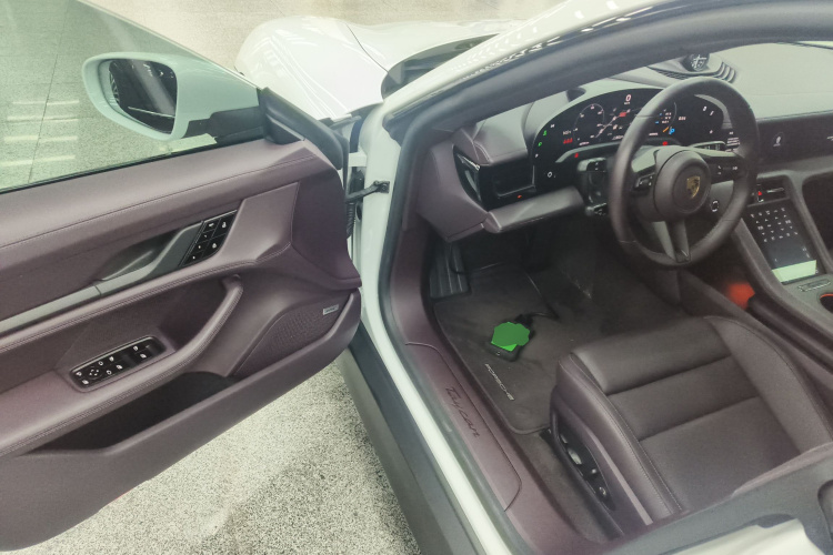保时捷 2020款 Taycan中控内饰7003