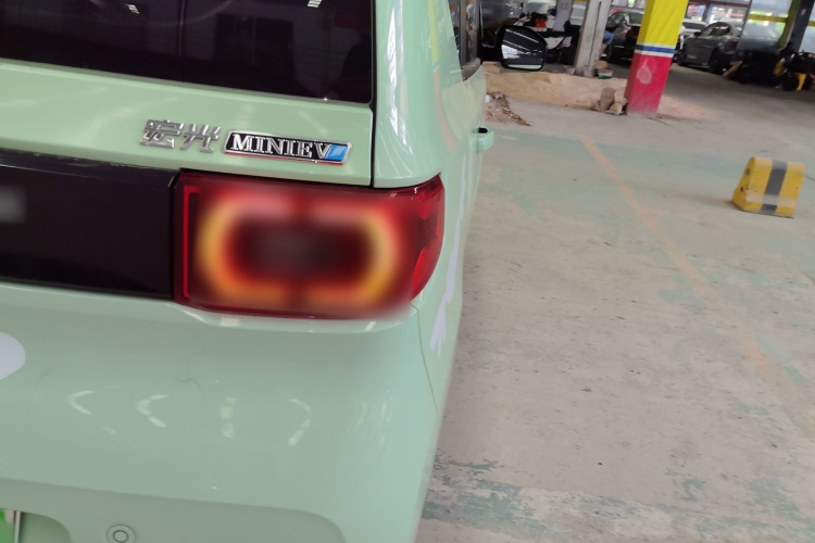 五菱汽车 宏光MINIEV 2022款 自在款 磷酸铁锂车身外观6001