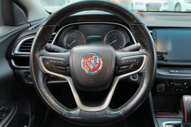 别克 英朗 2018款 18T 自动精英型中控内饰13