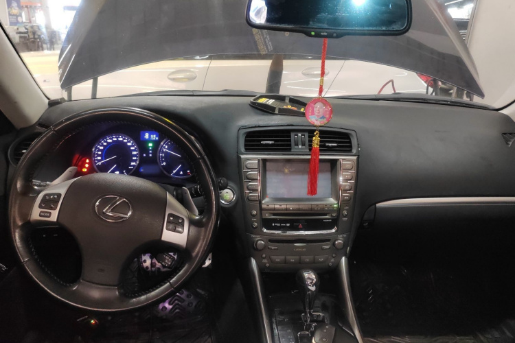 雷克萨斯IS 2011款 250 运动版中控内饰12