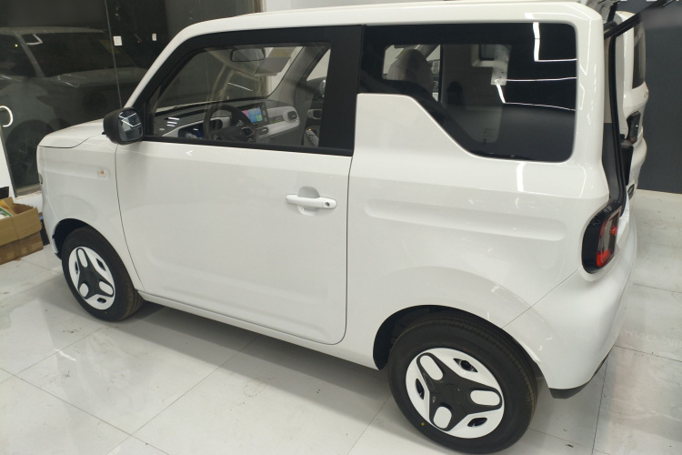 吉利银河 熊猫 2025款 210km 元气熊车身外观6003