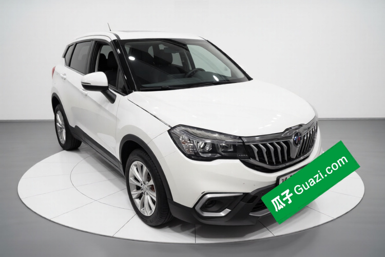 中华V3 2017款 1.5L 自动智能型车身外观3