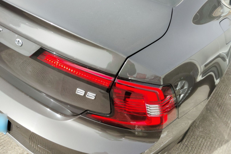 沃尔沃S90 2021款 B5 智逸豪华版车身外观6006