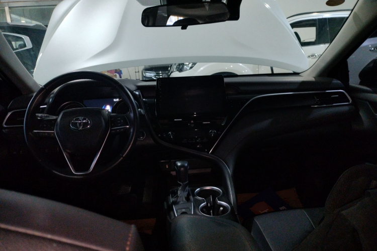 丰田 凯美瑞 2021款 2.0G 豪华版中控内饰7002