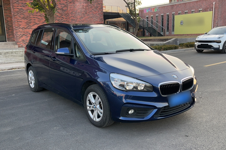 宝马2系多功能旅行车 2015款 218i 领先型车身外观6002