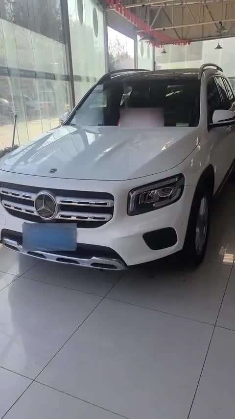 奔驰GLB 2021款 GLB 200 动感型讲解2
