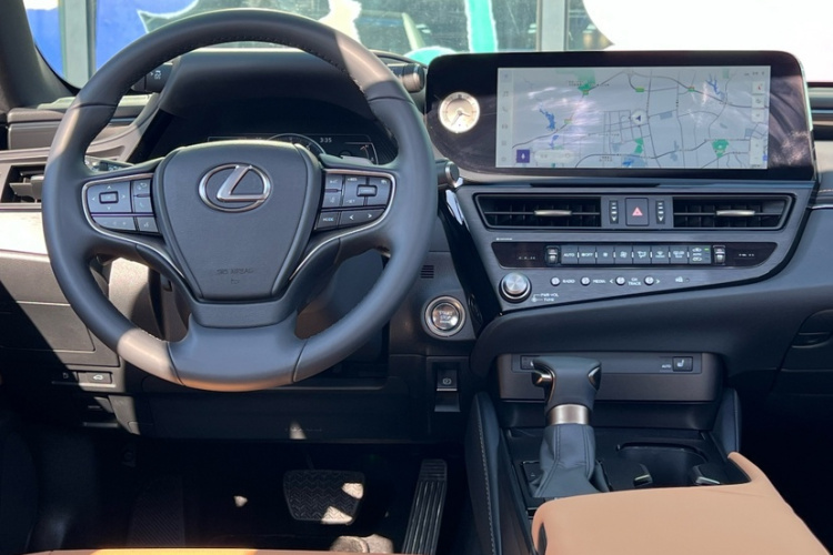 雷克萨斯ES 2022款 200 卓越版中控内饰7006