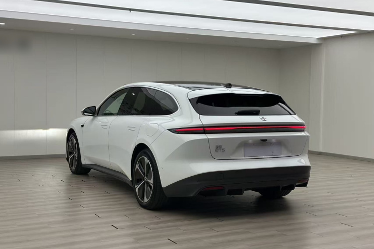 蔚来ET5T 2023款 100kWh Touring车身外观4