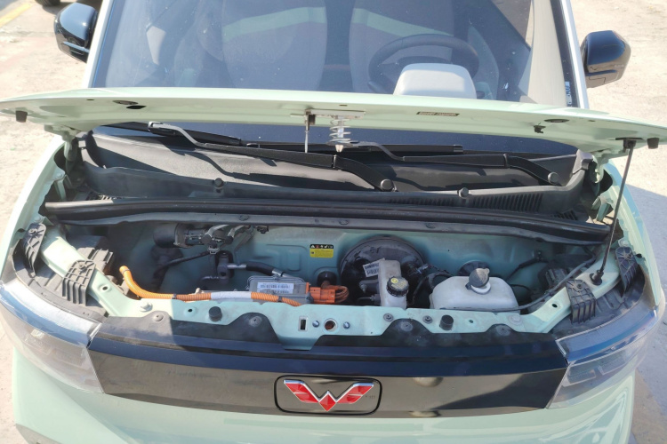 五菱汽车 宏光MINIEV 2021款 马卡龙时尚款 三元锂机舱底盘24