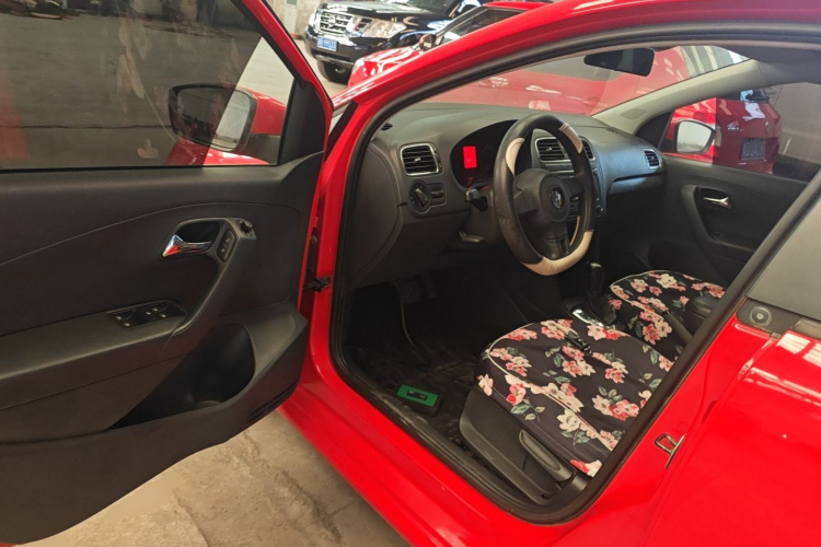 大众 Polo 2013款 1.4L 自动舒适版中控内饰7003