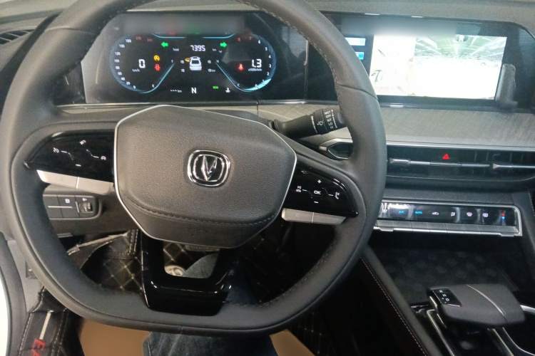 长安 逸动 2024款 PLUS 蓝鲸NE 1.4T GDI DCT高能版中控内饰12