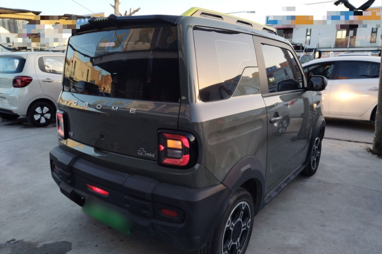 吉利银河 2024款 200km 熊猫骑士车身外观7