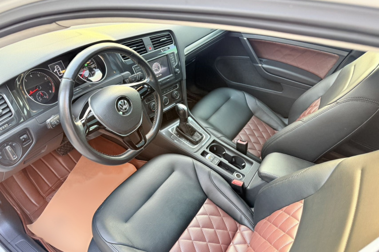 大众 高尔夫 2017款 230TSI 自动舒适百万辆纪念版中控内饰7001