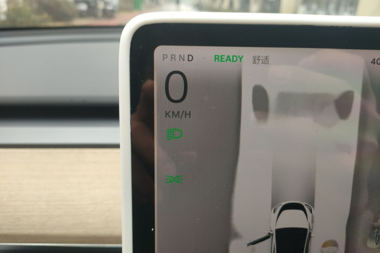 特斯拉 Model Y 2022款 后轮驱动版局部细节14