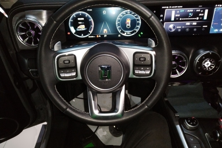 坦克300 2021款 城市版 2.0T 很有型中控内饰13