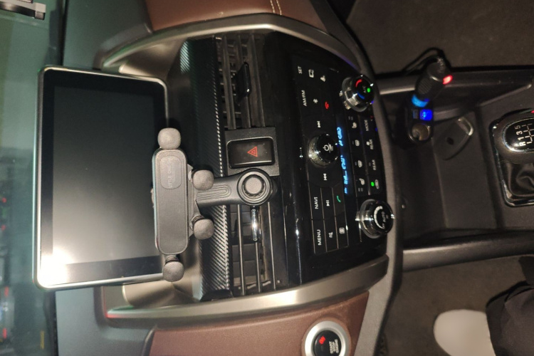 比速汽车 比速T5 2017款 1.5T 手动尊贵型局部细节16